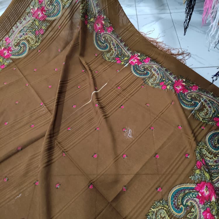روسری ترک طرح طوفان کد rs4664 — تصویر ۶