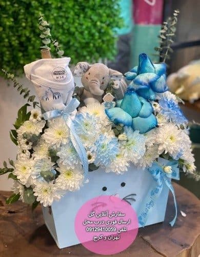 دسته گل و کیک برای هدیه زایمان همسر