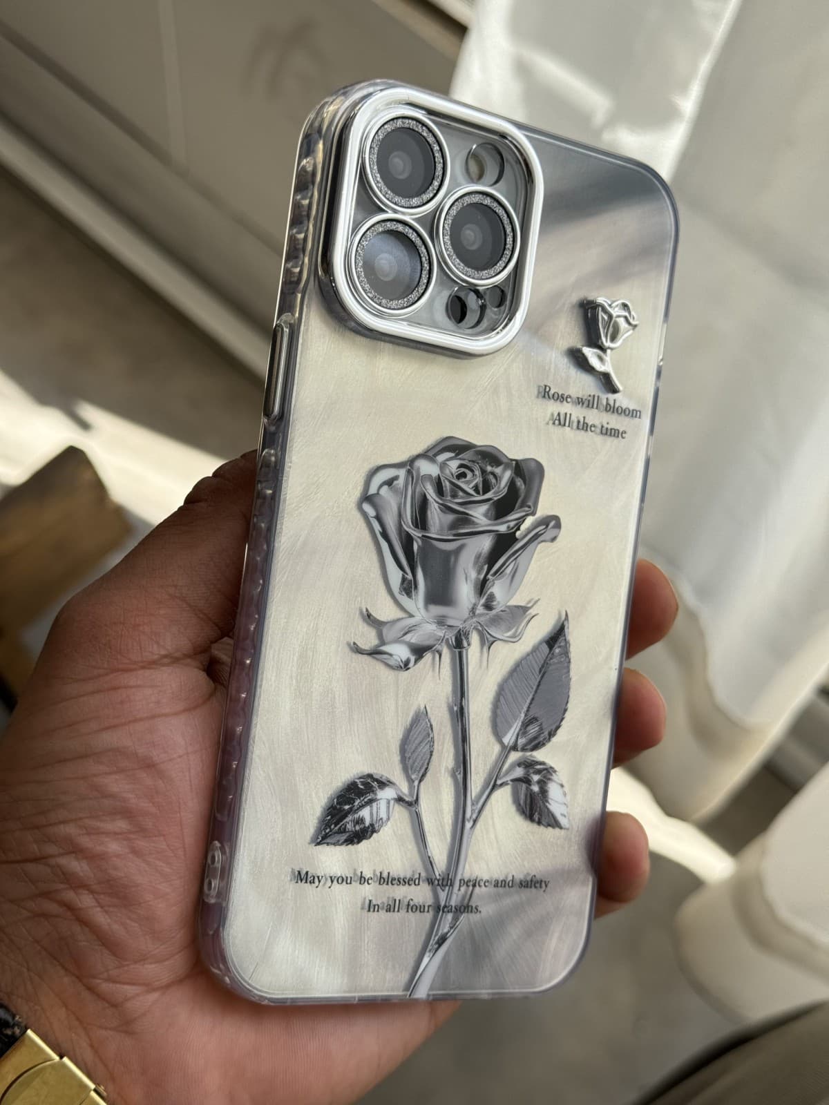 قاب موبایل آیفون گل رز سربی — تصویر ۳