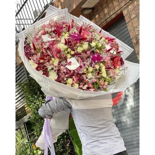 گل فروشی محدوده شرکت ولوو در تهران t5428