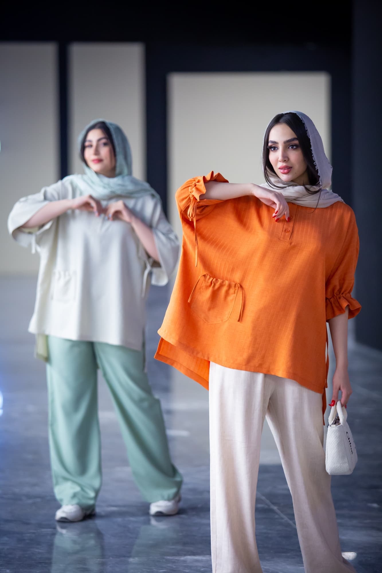 مانتو راه راه جلو بسته گت دار — تصویر ۶