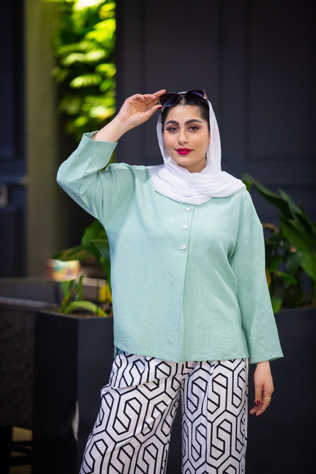 مانتو لینوسل یقه هفت جلو بسته — تصویر ۳