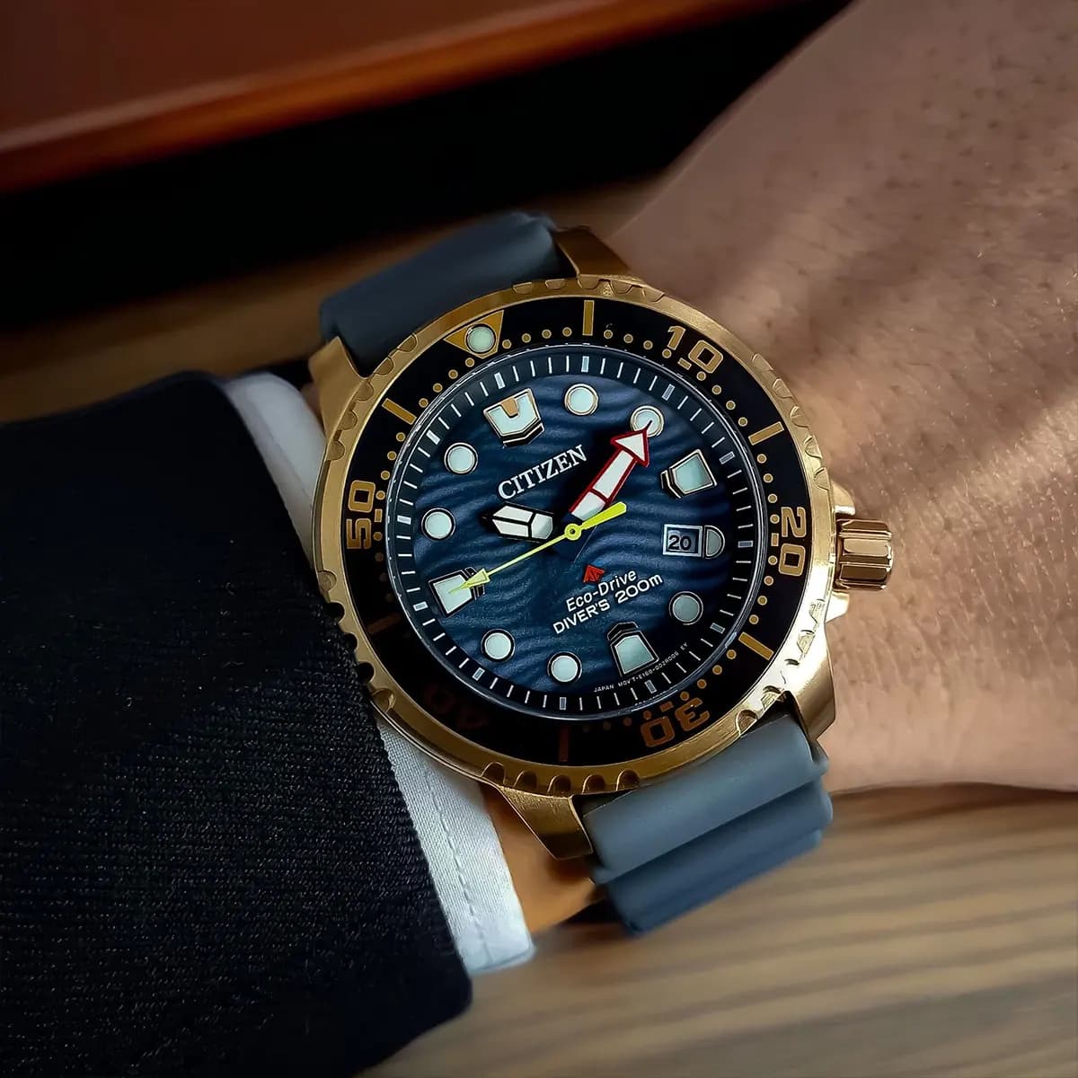 ساعت مچی مردانه سیتیزن CITIZEN BN0163-00H — تصویر ۱۰