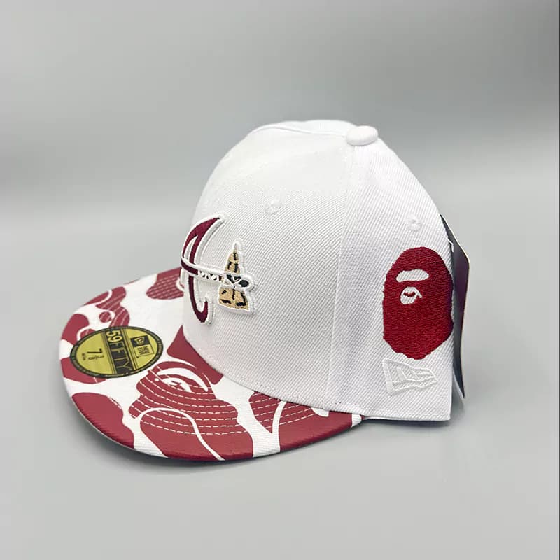 کلاه کپ فیت بک BAPE سفید بیپ — تصویر ۲