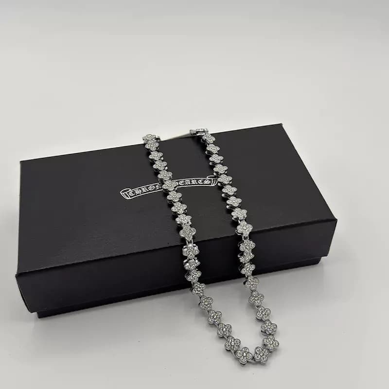 گردنبند فول نگین ون کیلیف