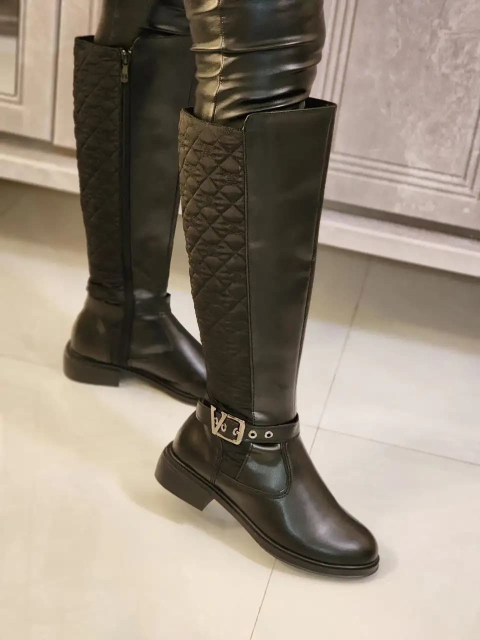 بوت پشت کاپشنی چنل دوزی کد 4813 — تصویر ۵