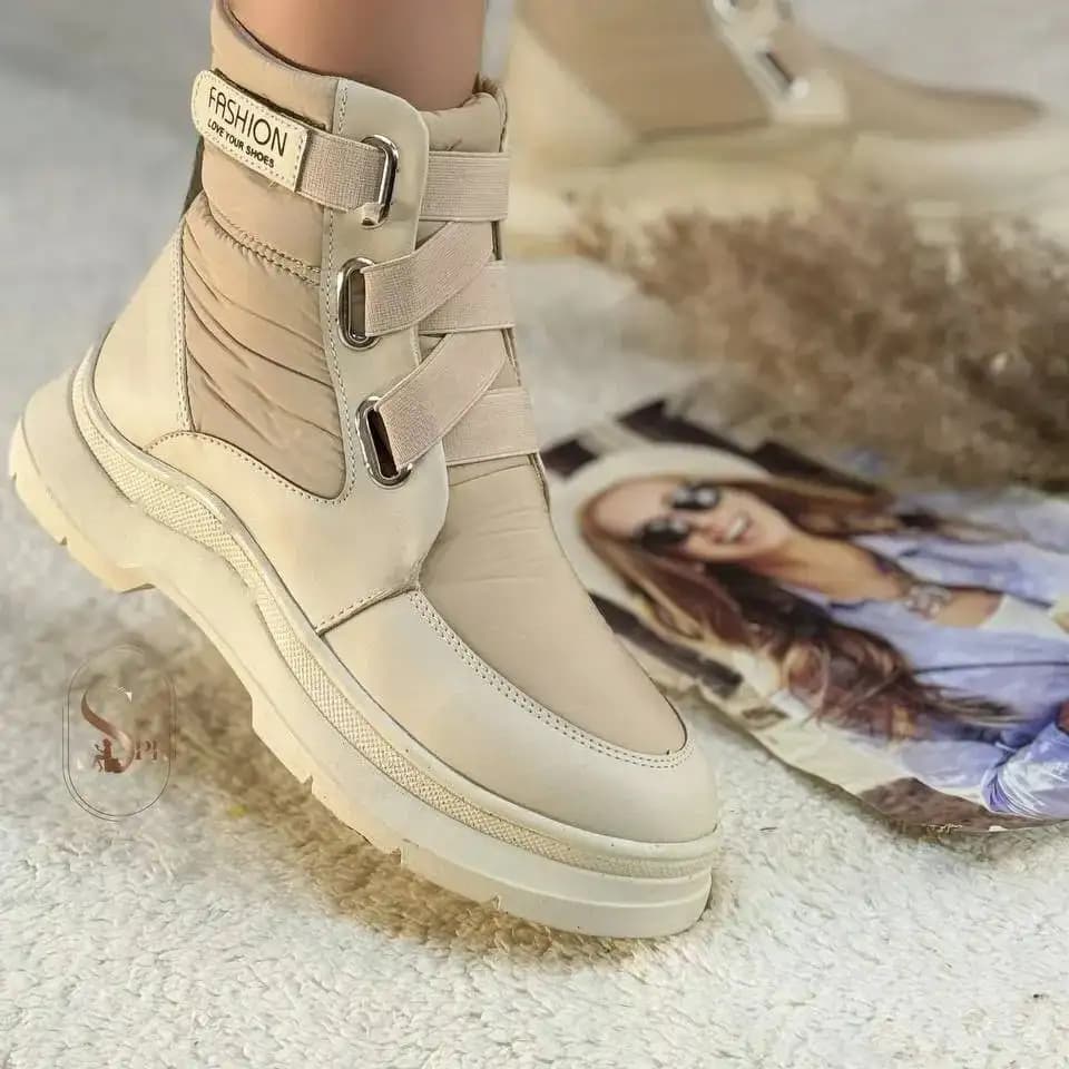 بوت کاپشنی چسبی (کرم) کد 4799 — تصویر ۶