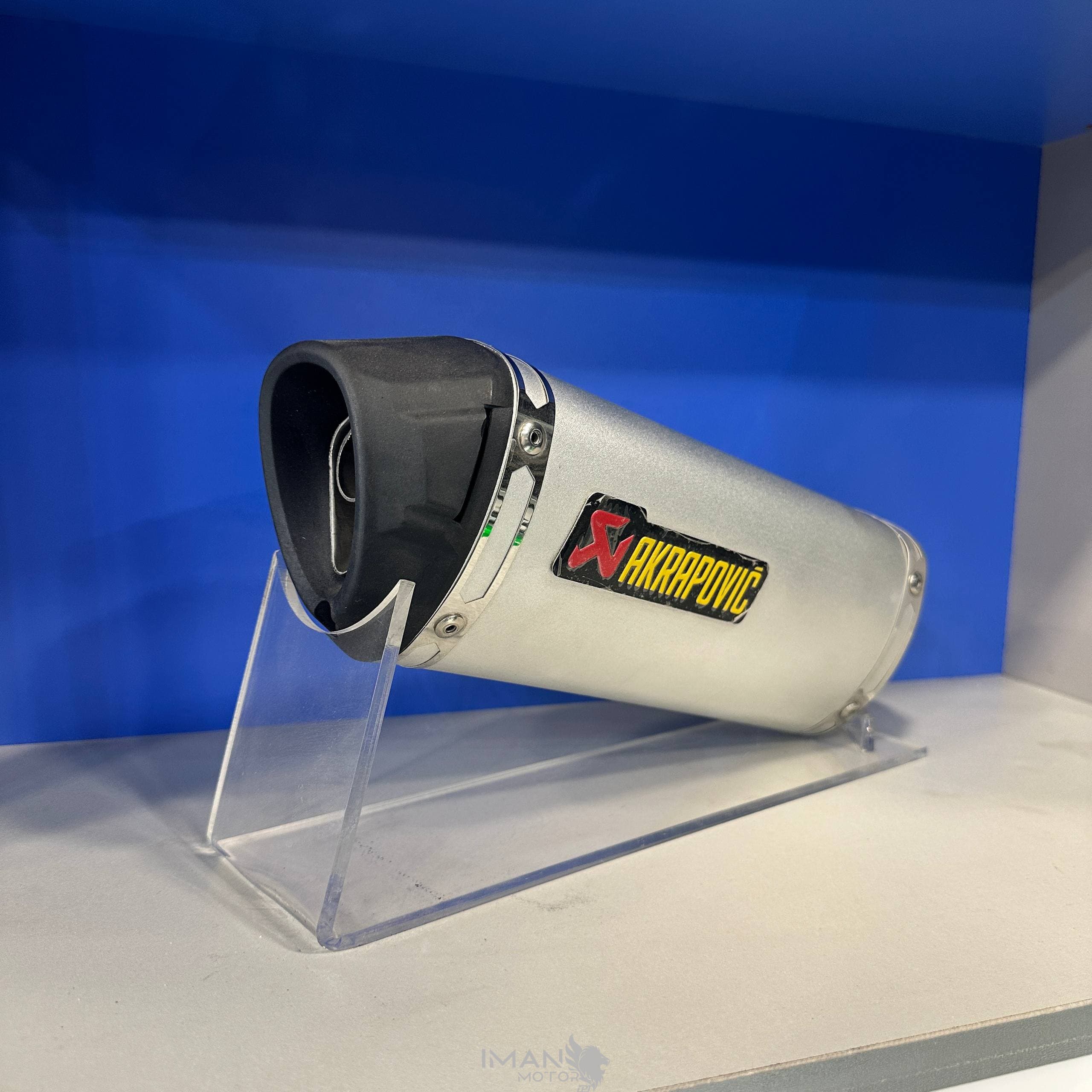 اگزوز قهرمانی موتور سیکلت AKRAPOVIC-1