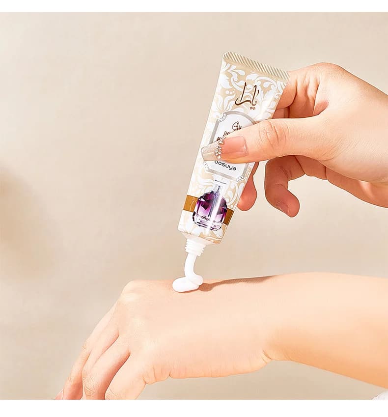 کرم دست مرطوب‌کننده و عطری یارا — تصویر ۵
