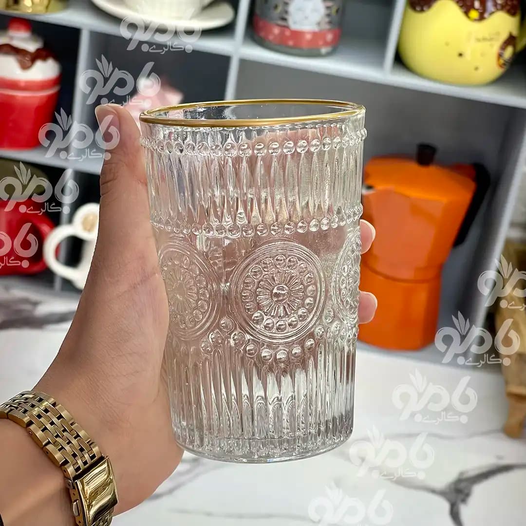 لیوان شیشه ای بلند طرح زارا لب طلا — تصویر ۲