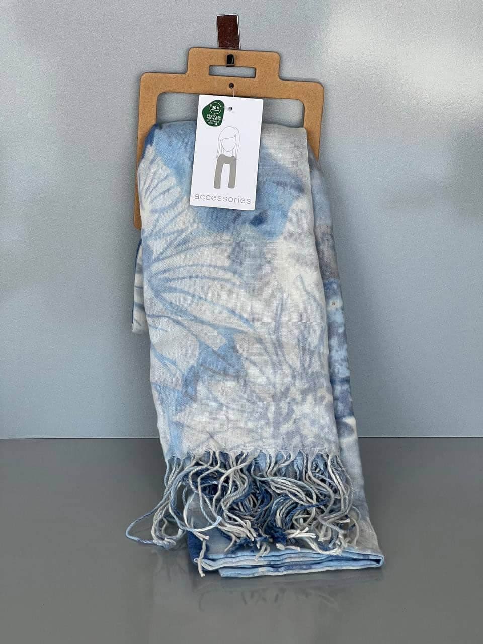 شالگردن پاییزی برگ آبی از برند Accessories