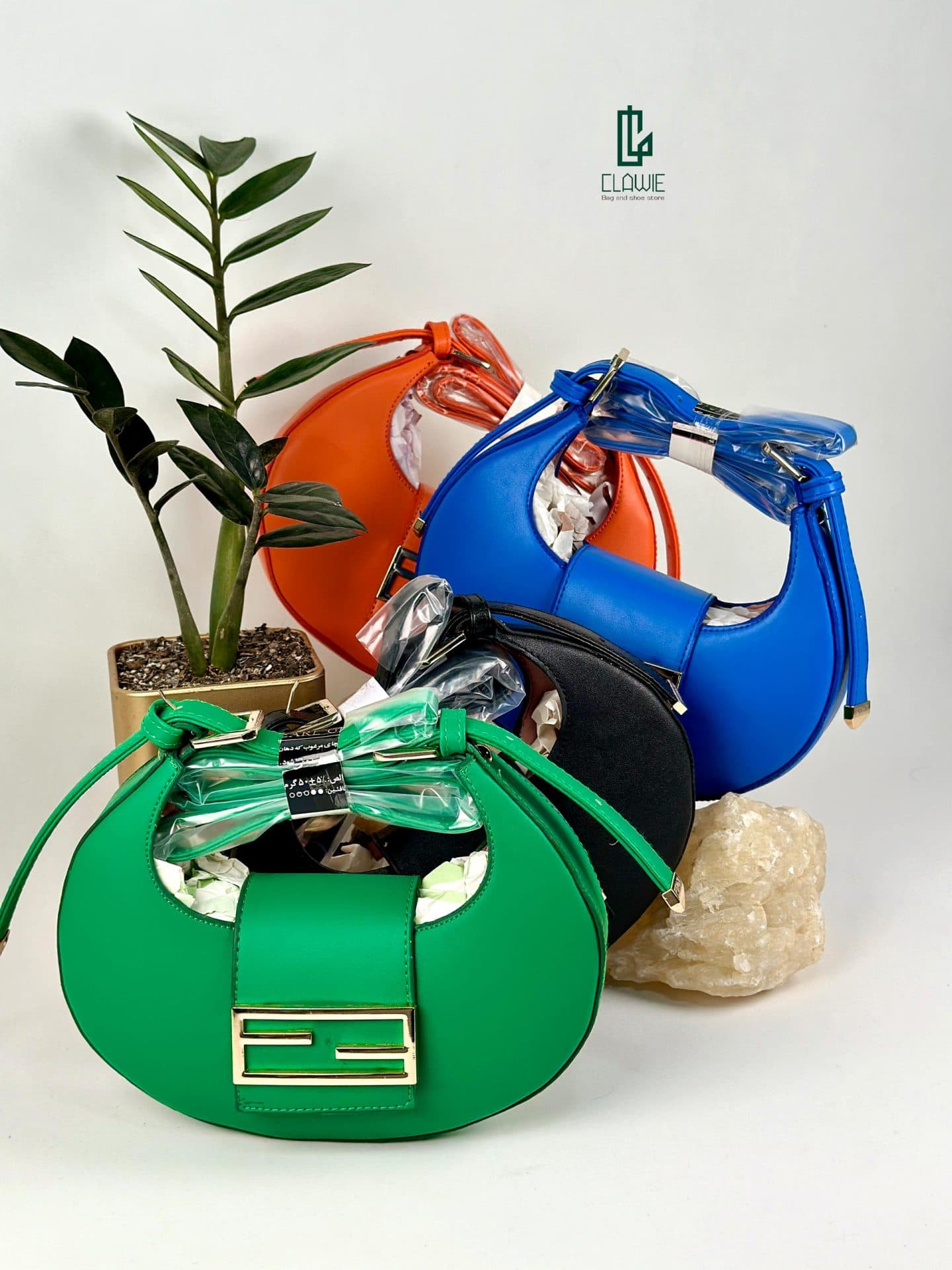 کیف پاسپورتی : FENDI( قایقی) — تصویر ۵