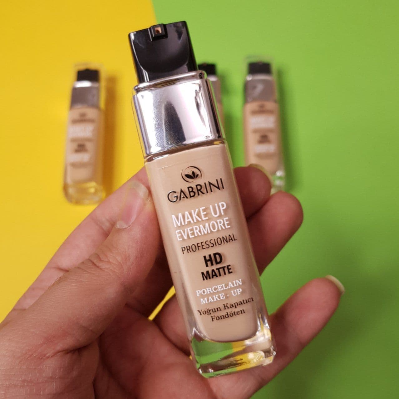 کرم پودر درما گابرینی GABRINI مدل شیشه ای اچ دی مات HD matte پروفشینال حجم 30 میل — تصویر ۴