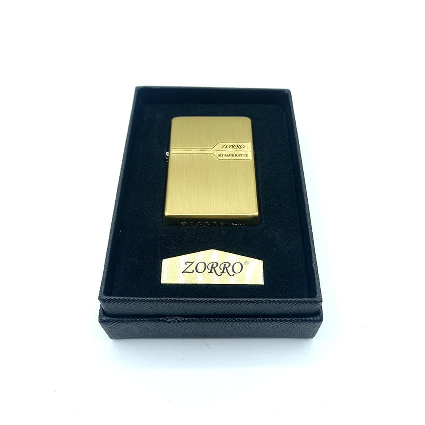 فندک بنزینی زورو رنگ طلایی کد L130047