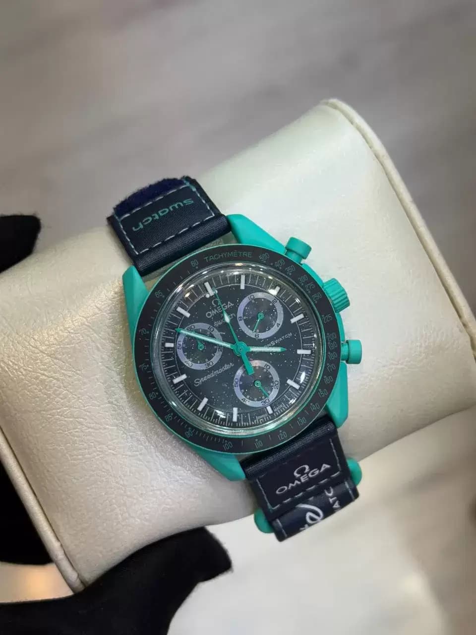 ساعت امگا سواچ شفق قطبی زمین جدید Polar Lights — تصویر ۲