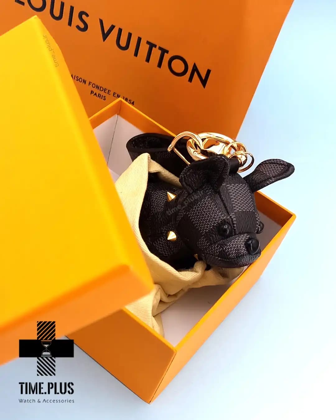 جاسوئیچی Louis Vuitton طرح سگ — تصویر ۵