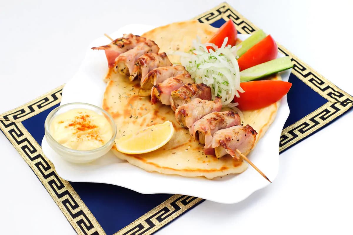 عکس استوک کباب با سیخ چوبی