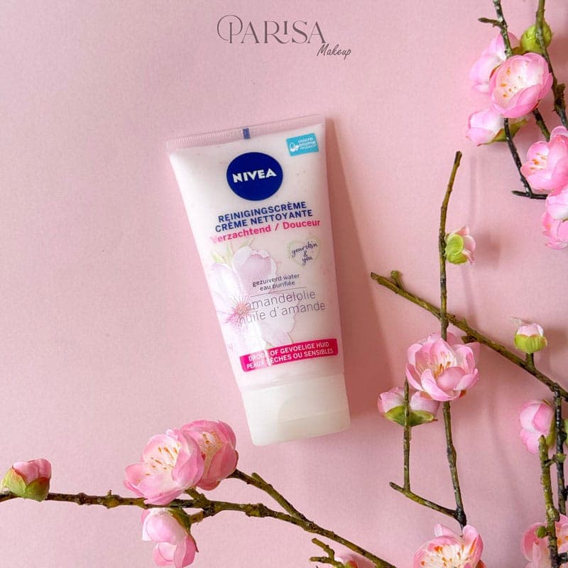 ژل شستشو صورت نیوآ NIVEA مدل عصاره روغن بادام Amandelolie(150 میل)