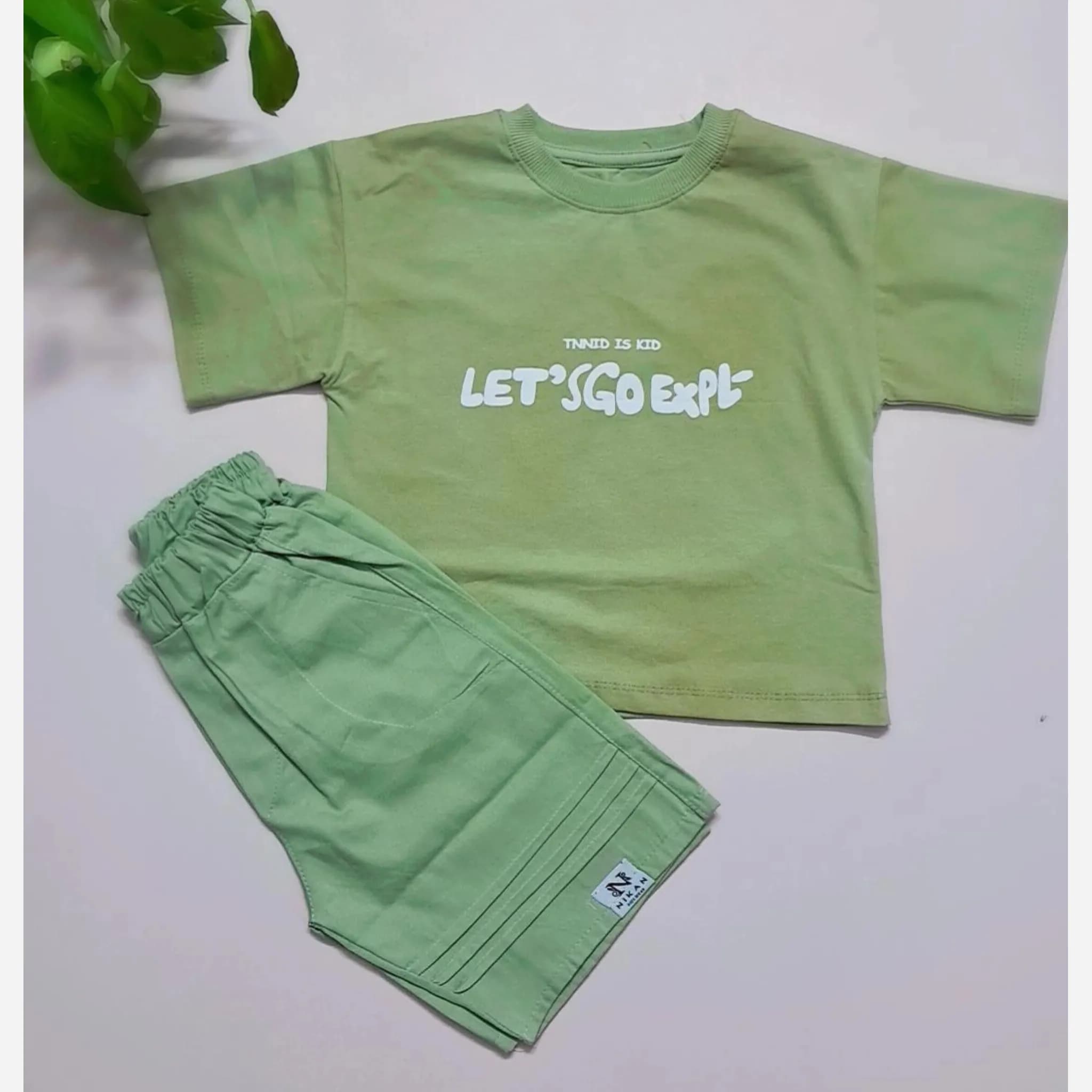 ست تیشرت و شلوارک اسپرت پسرانه و دخترانه مدل let’s go جنس پنبه یک رو — تصویر ۴
