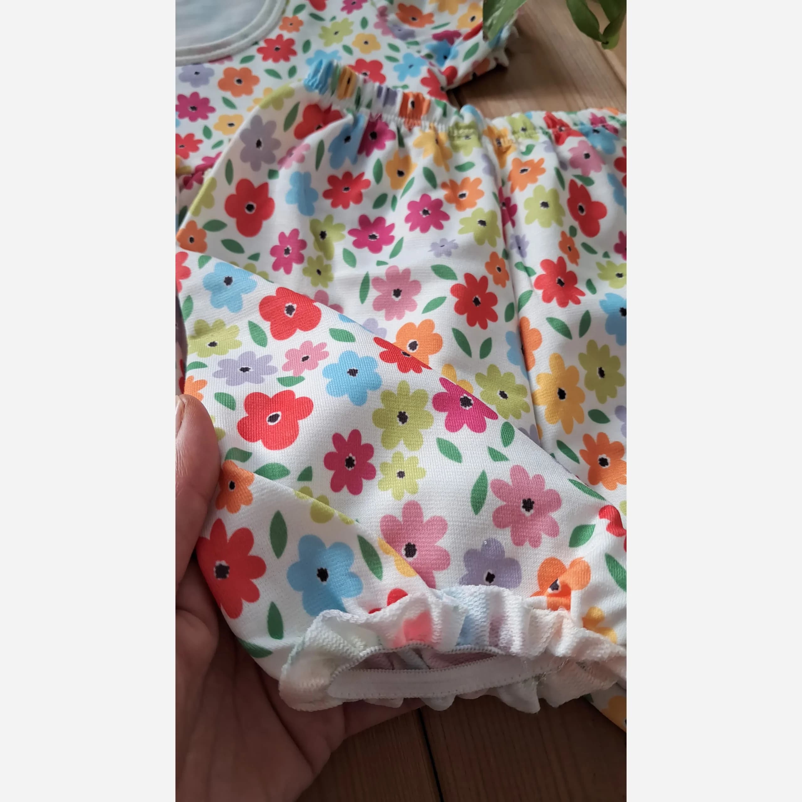 ست سارافون و شلوارک دخترانه جنس اسپان طرح اقتصادی — تصویر ۶
