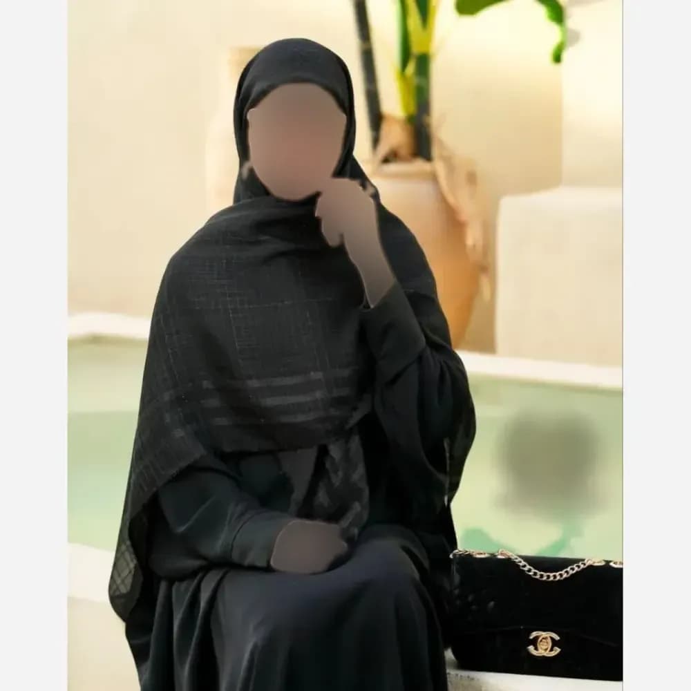 روسری مجلسی نخی حاشیه زرک دار با ایستایی عالی — تصویر ۵