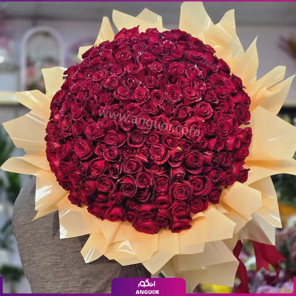 دسته گل رز قرمز ۲۰۰ شاخه شاین‌دار (اکلیلی) — تصویر ۲