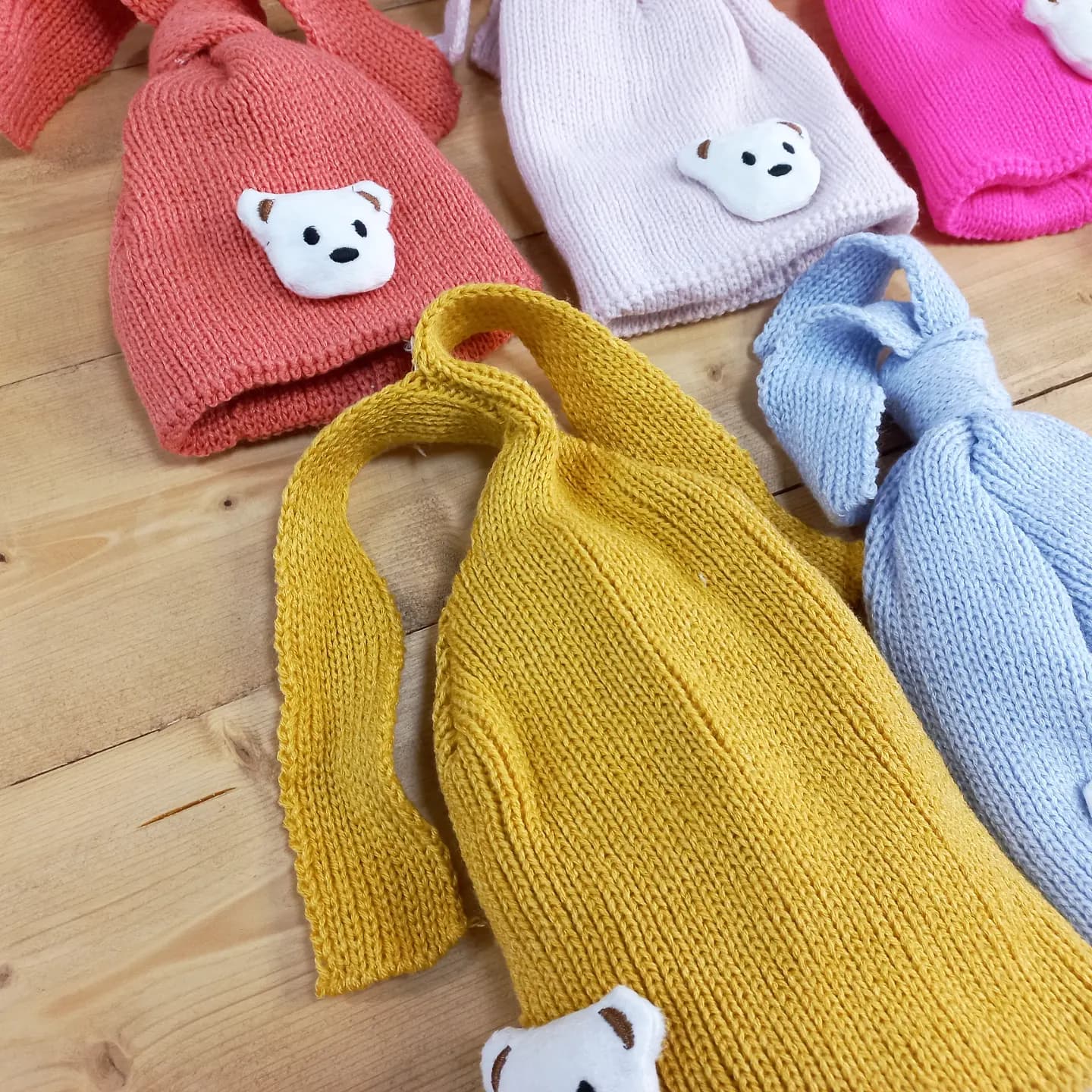 کلاه بافت عروسکی داخل خز کد 2640 — تصویر ۴