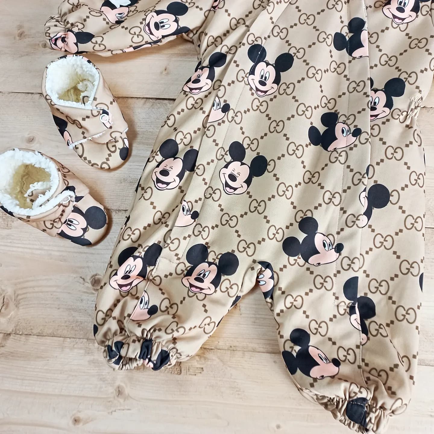 کاپشن سرهمی میکی موس سایز 1،2،3 کد 2566 — تصویر ۳