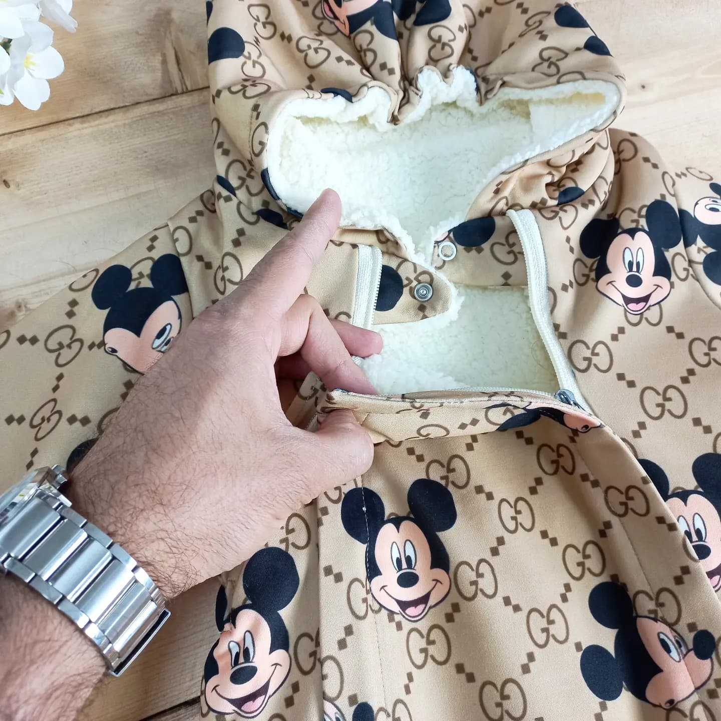 کاپشن سرهمی میکی موس سایز 1،2،3 کد 2566 — تصویر ۴