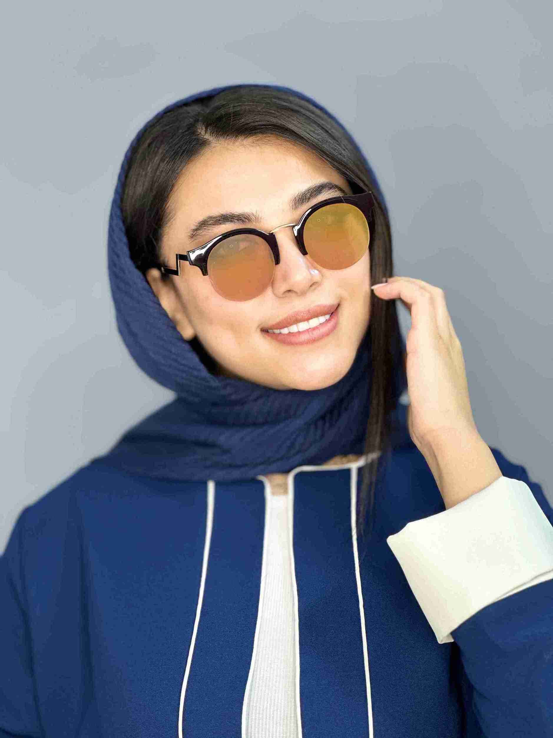عینک افتابی Gucci گوچی زنانه دسته خاص رنگین کمان فرم مشکی یووی ۴۰۰ — تصویر ۲