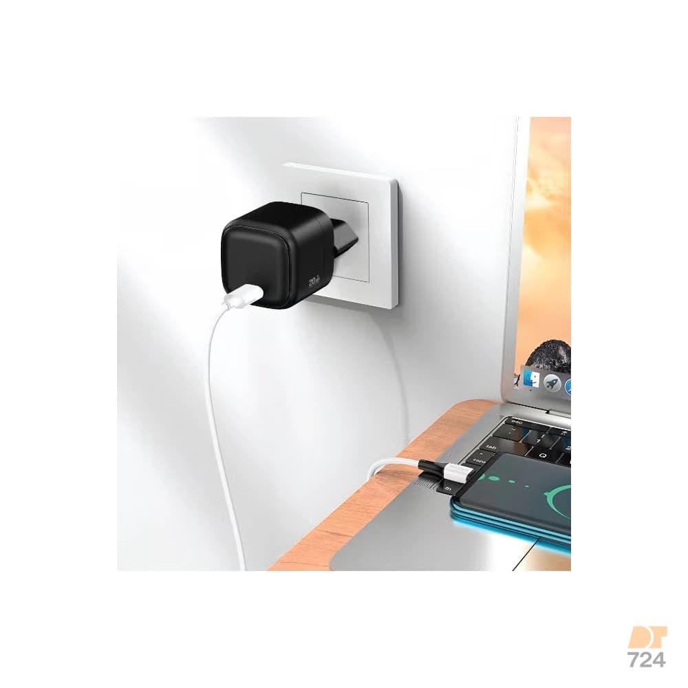 آداپتور شارژ ۲۰ وات با کابل گرین لاین ‎GNNXPD20WEUBK‎ — تصویر ۴