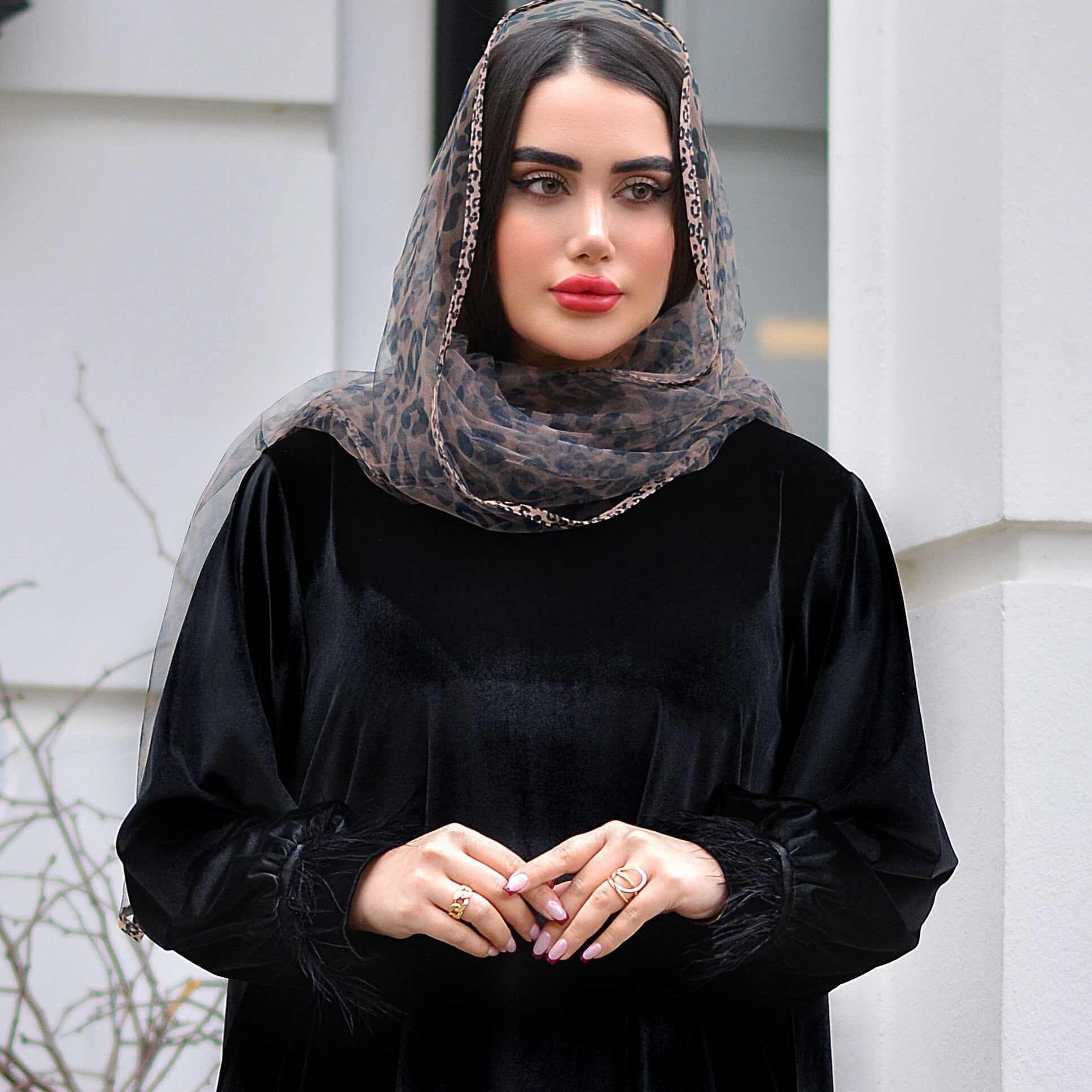 مانتو عبایی شیک و مجلسی مدل فرمهر — تصویر ۲