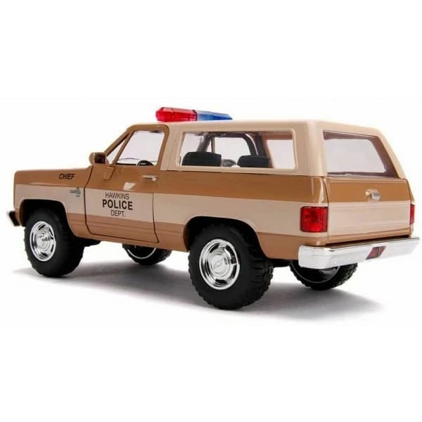 ماکت ماشین جادا مدل sranger things طرح Hoppers Chevy Blazer With Police Badge 1 — تصویر ۳