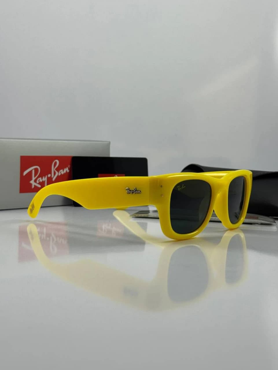 عینک ریبن زردrayban rb-4940