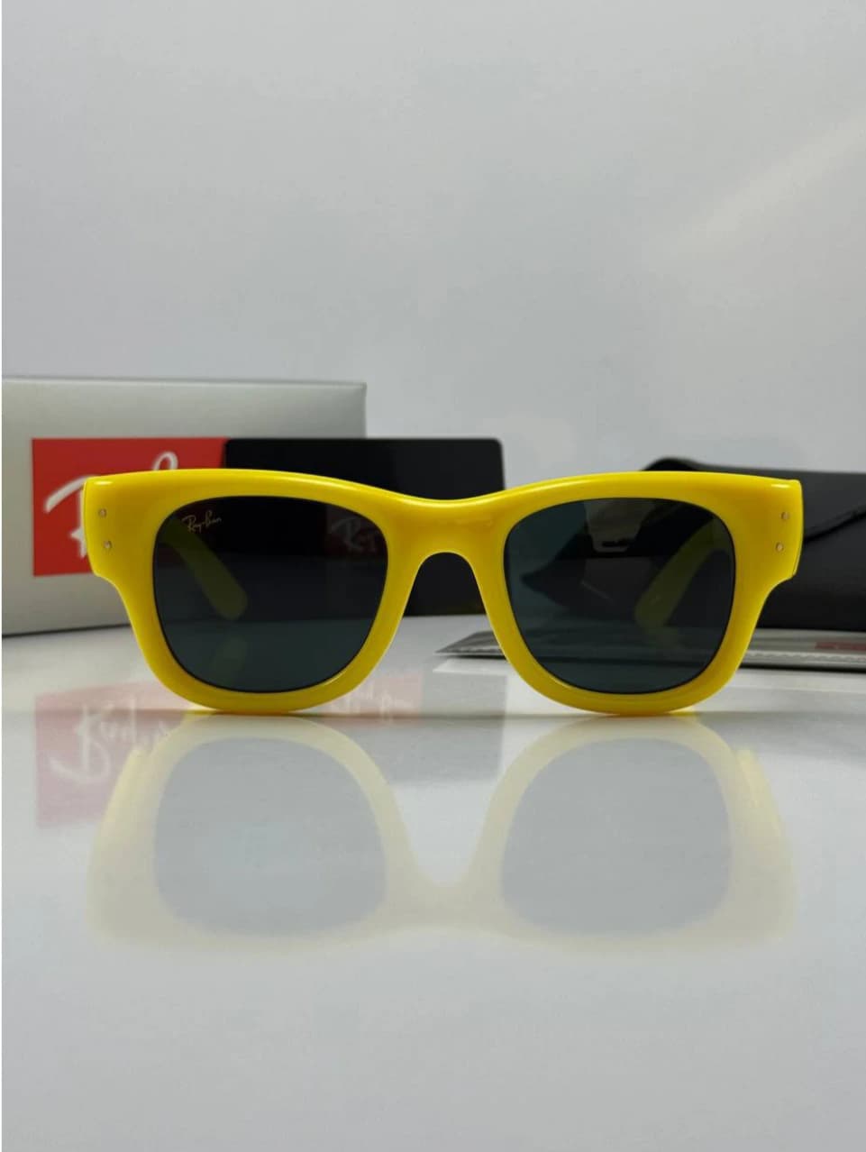 عینک ریبن زردrayban rb-4940 — تصویر ۳