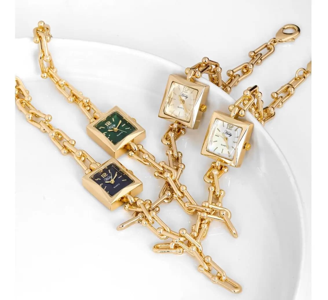 ساعت مچی زنانه مربعی مدل تیفانی Tiffanyرنگ طلایی آبکاری نقره ضد حساسیت رنگ ثابت کد zsm