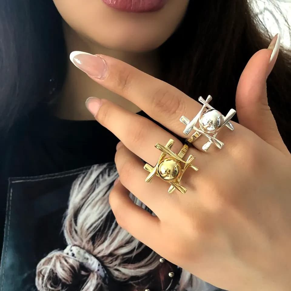 انگشتر مینیمال زنانه طرح هشتگ و گوی رنگ طلایی و نقره ای آبکاری نقره رنگ ثابت فری سایز Freesize کدzsm — تصویر ۲