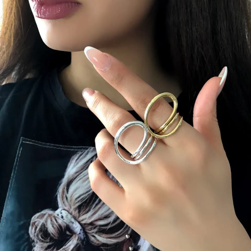 انگشتر مینیمال زنانه طرح خطی دایره ای رنگ طلایی و نقره ای آبکاری نقره رنگ ثابت فری سایز Freesize کدzsm — تصویر ۲