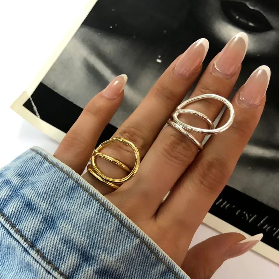 انگشتر زنانه طرح گره خط و دایره رنگ طلایی و نقره ای آبکاری نقره رنگ ثابت فری سایز Freesize کدzsm