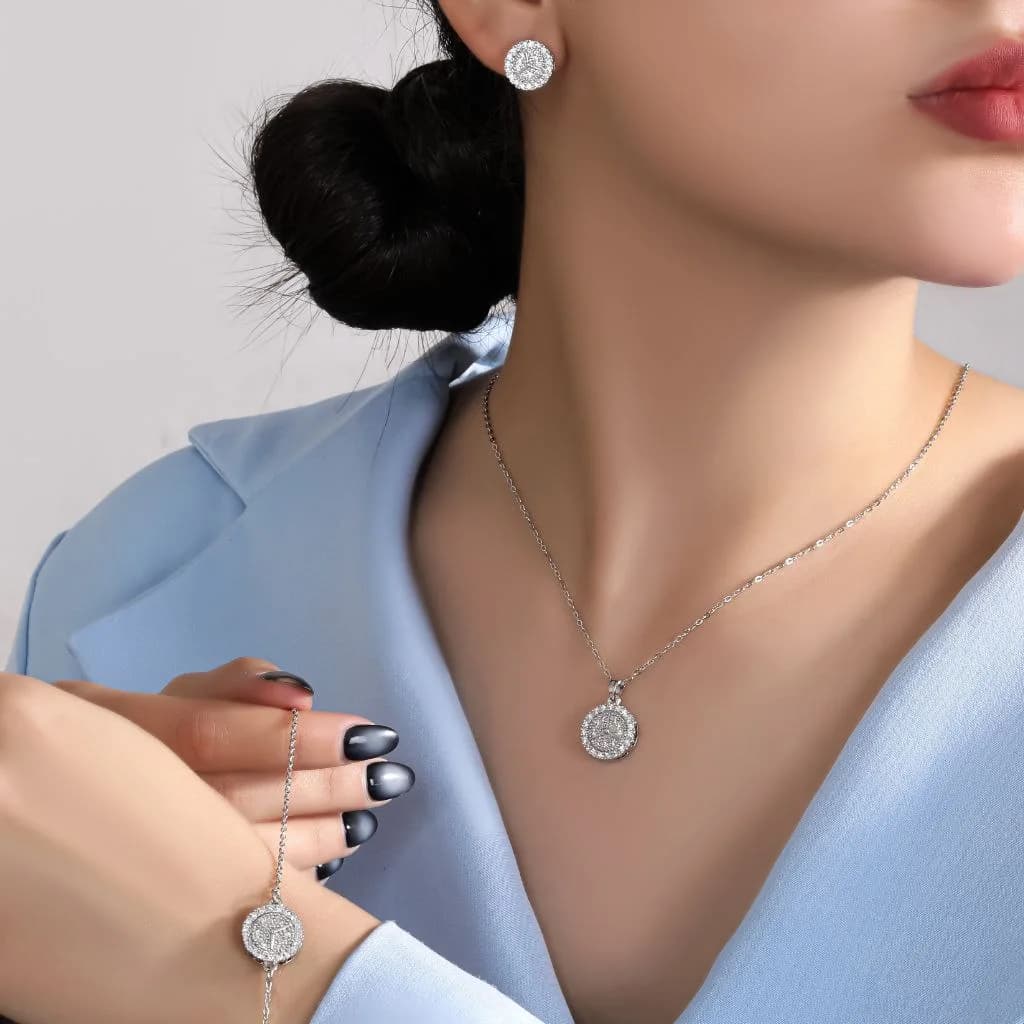 گردنبند زنانه کلاسیک طرح دایره ای آبکاری نقره ضد حساسیت و کاملا رنگ ثابت کد zmp