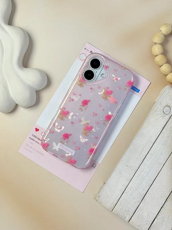 قاب طرح بوکت رز و پروانه گوشی آیفون 15 پرو — تصویر ۵