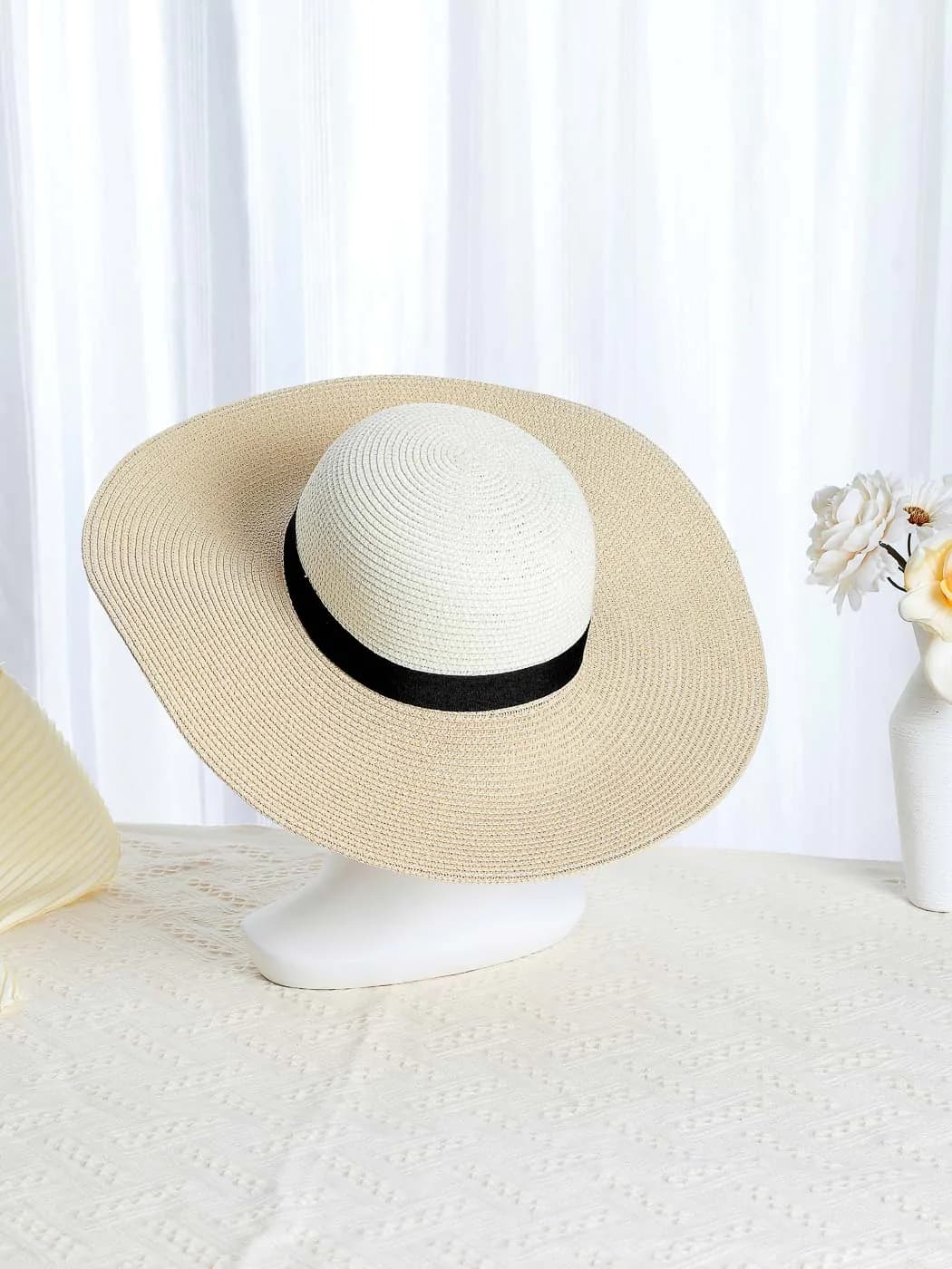 کلاه حصیری مینیسو،مدل (Miniso happy Vacation Summer Sunlight Bicolor Straw Hat (Creamy White، شادی تعطیلات، بژ، 57 سانتی متر — تصویر ۲