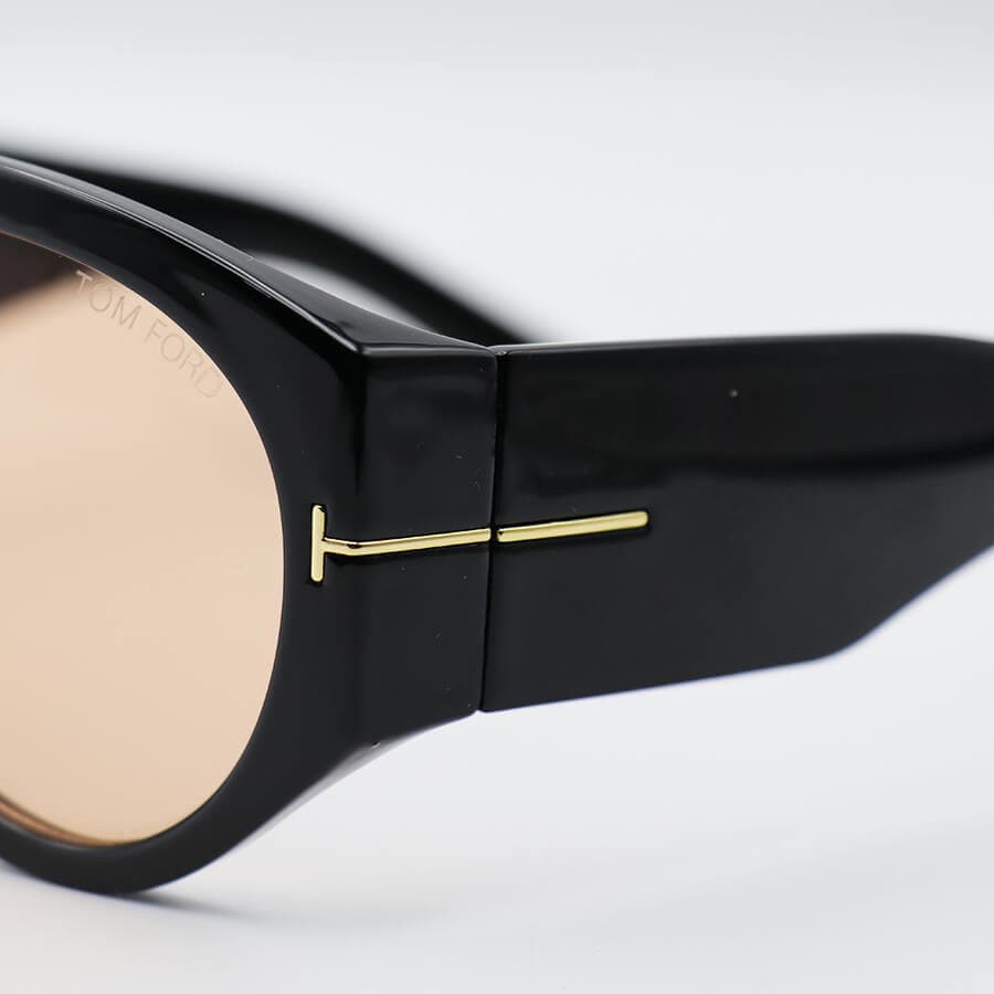 عینک دید در شب Tom Ford با فریم رنگ مشکی، شکل خلبانی، دسته پهن و لنز نارنجی رنگ مدل W68228 — تصویر ۷