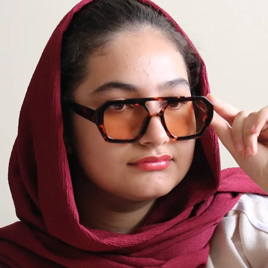 عینک دید در شب Vehla با فریم رنگ مشکی، شکل چند ضلعی و لنز زرد رنگ مدل 96300 — تصویر ۲
