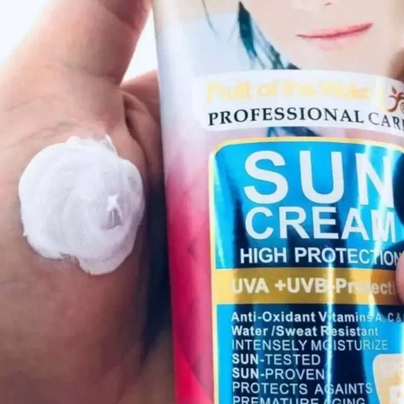 کرم ضد آفتاب بدون رنگ مدل spf 50 حجم 130 میلی لیتر وکالی کد 1949 — تصویر ۲