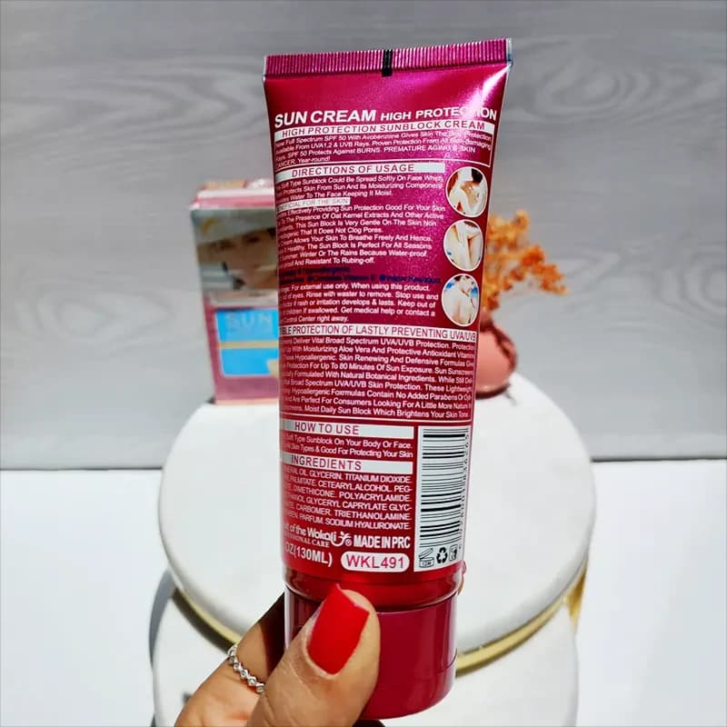 کرم ضد آفتاب بدون رنگ مدل spf 50 حجم 130 میلی لیتر وکالی کد 1949 — تصویر ۴