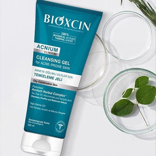 ژل شستشوی ضد جوش صورت (پوست مختلط و چرب) Acnium clinical حجم 200 میل بیوکسین کد 1928 — تصویر ۲