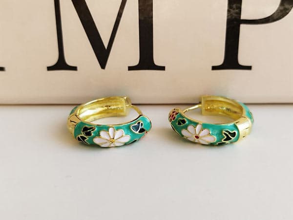 گوشواره میناکاری سبز حلقه ای طرح گل کد 10404