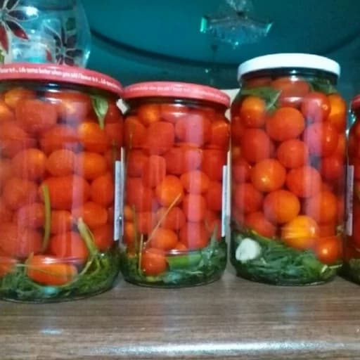 ترشی گوجه فرنگی نقلی گیلان یک کیلویی گیلان.رشت