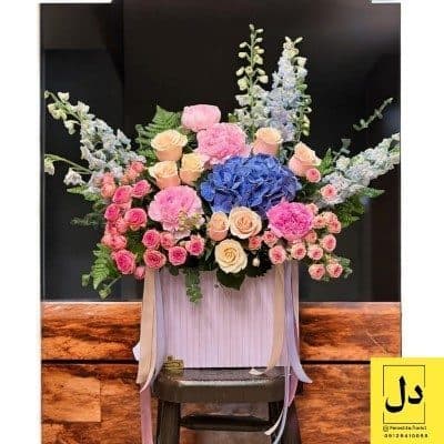 سفارش گل برای تحویل در مطب دکتر ورزقانی کرج